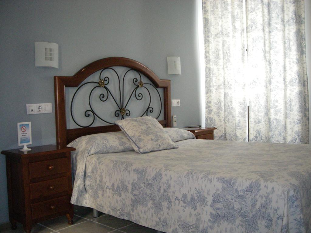 Hostal Azahar Kordoba Bagian luar foto