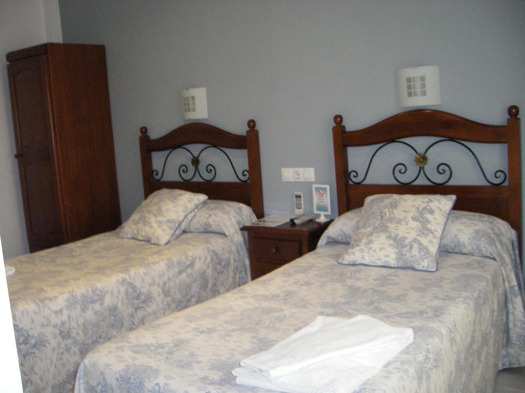 Hostal Azahar Kordoba Ruang foto