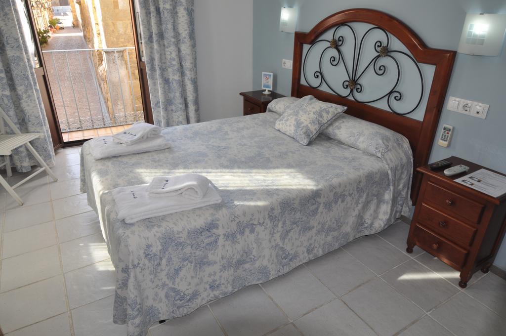 Hostal Azahar Kordoba Bagian luar foto